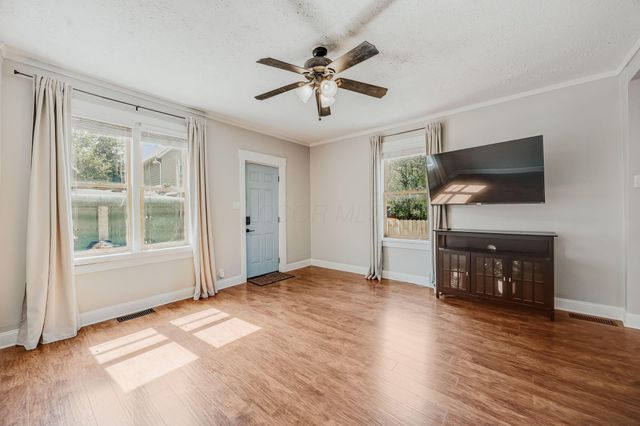144 Cedar Alley, Columbus, OH 43215