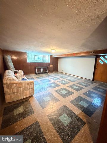 7639 LEONARD, Philadelphia, PA 19152