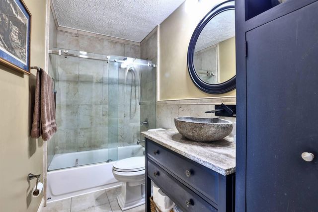 174 Shaker Heights Lane, Crestview Hills, KY 41017