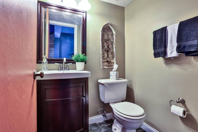 174 Shaker Heights Lane, Crestview Hills, KY 41017