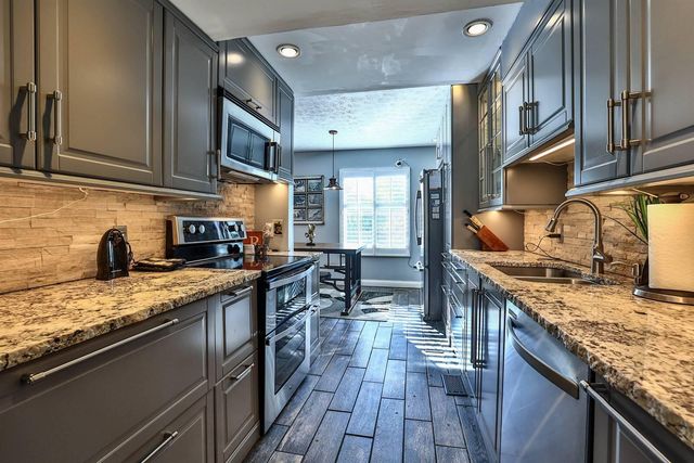 174 Shaker Heights Lane, Crestview Hills, KY 41017