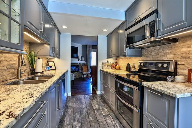 174 Shaker Heights Lane, Crestview Hills, KY 41017