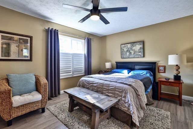 174 Shaker Heights Lane, Crestview Hills, KY 41017