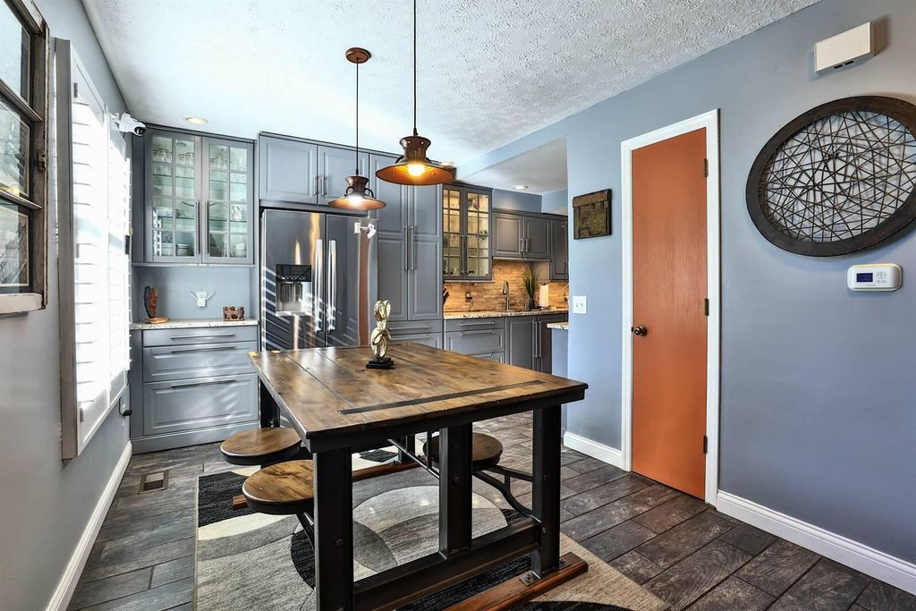 174 Shaker Heights Lane, Crestview Hills, KY 41017