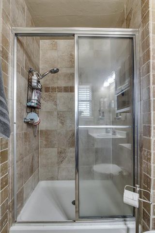 401 Cherryvale Road, Edmond, OK 73003