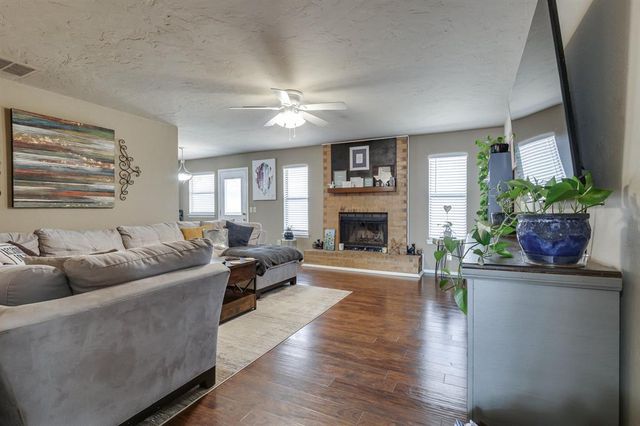 401 Cherryvale Road, Edmond, OK 73003