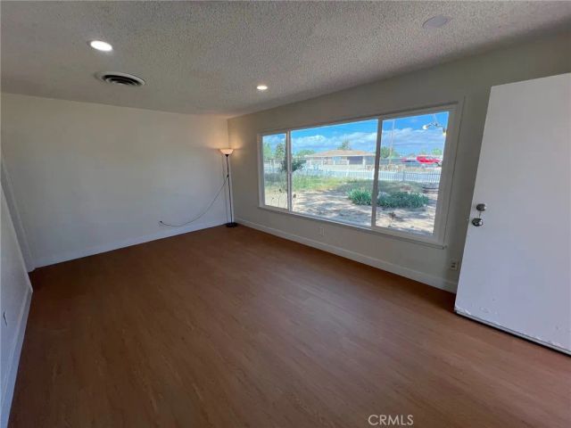 15683 Fir, Hesperia, CA 92345