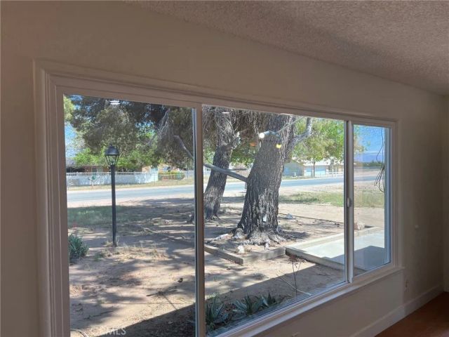 15683 Fir, Hesperia, CA 92345