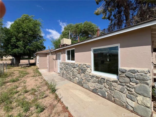 15683 Fir, Hesperia, CA 92345