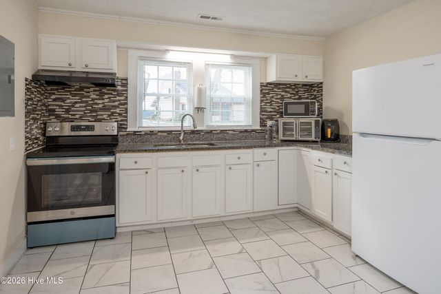 200 Southeast Boulevard, Clinton, NC 28328