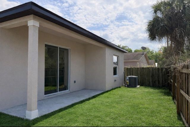 1606 PEACH AVENUE, Sanford, FL 32771