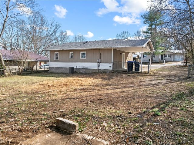 3607 W Overland Circle, Harrison, AR 72601
