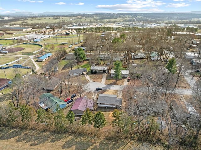 3607 W Overland Circle, Harrison, AR 72601