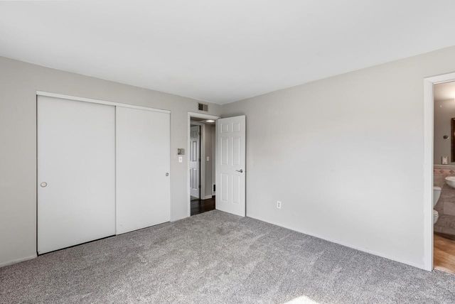 W168N11487 El Camino DRIVE, Germantown, WI 53022