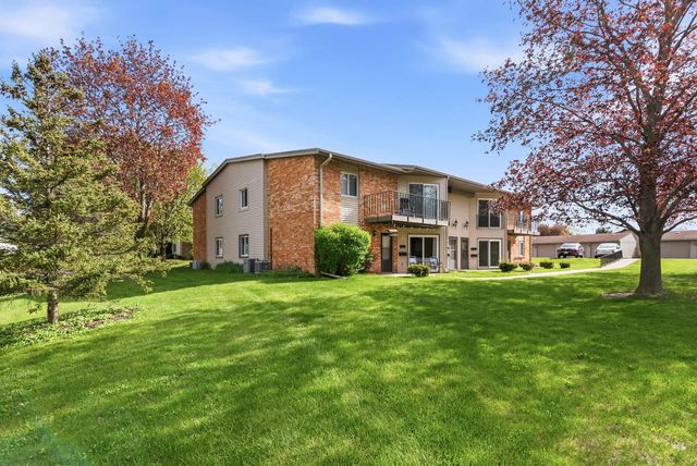 W168N11487 El Camino DRIVE, Germantown, WI 53022