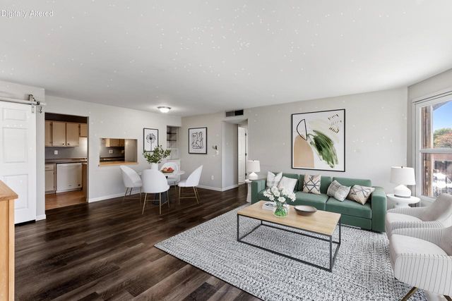 W168N11487 El Camino DRIVE, Germantown, WI 53022