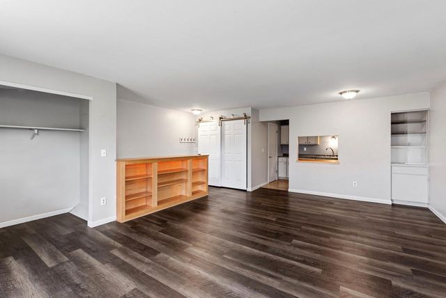 W168N11487 El Camino DRIVE, Germantown, WI 53022