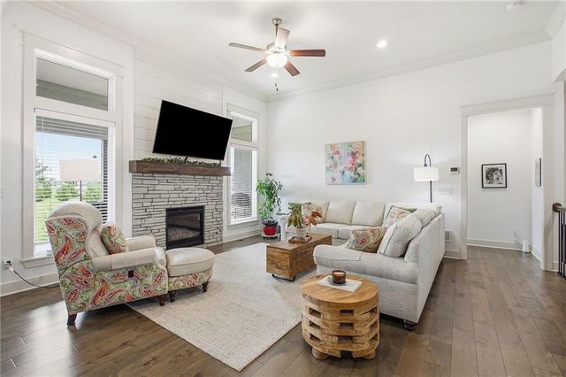 25080 W 112th Terrace, Olathe, KS 66061
