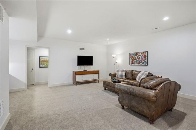 25080 W 112th Terrace, Olathe, KS 66061
