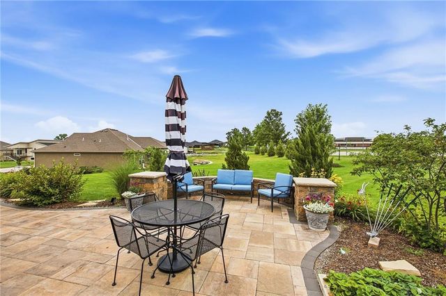 25080 W 112th Terrace, Olathe, KS 66061