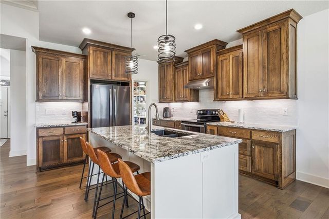 25080 W 112th Terrace, Olathe, KS 66061