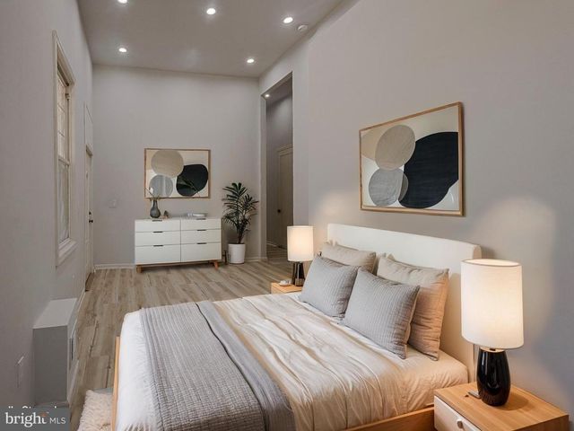 242 HOLLOW RD, Skillman, NJ 08558
