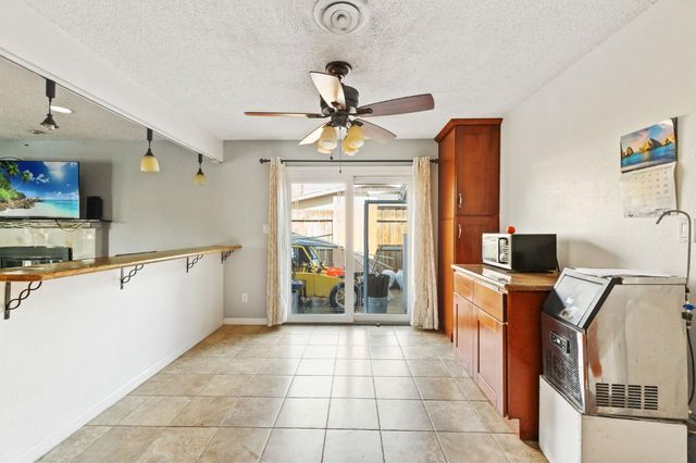 2527 S Linda Vista Street, Visalia, CA 93277