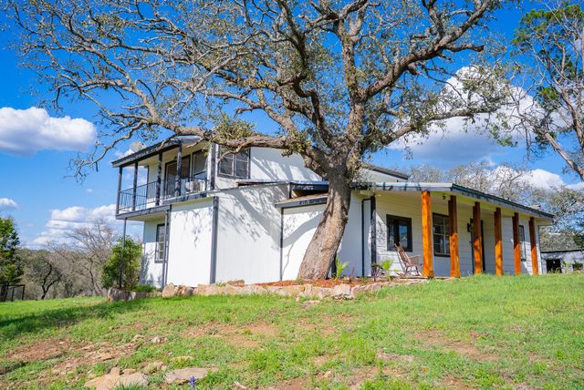 1012 Hill ST, Burnet, TX 78611