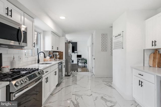 702 WOOD LN, Cinnaminson, NJ 08077