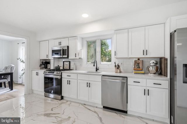 702 WOOD LN, Cinnaminson, NJ 08077