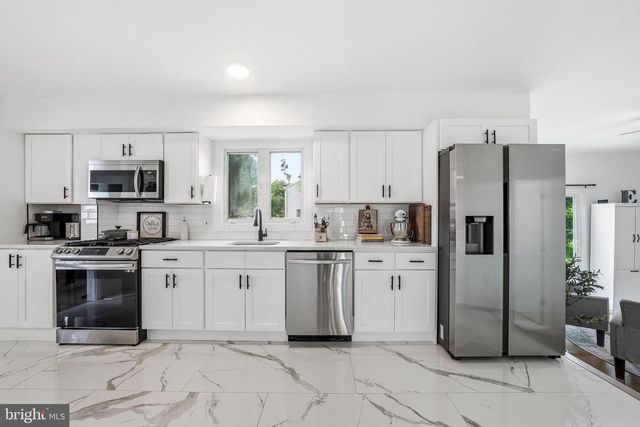 702 WOOD LN, Cinnaminson, NJ 08077