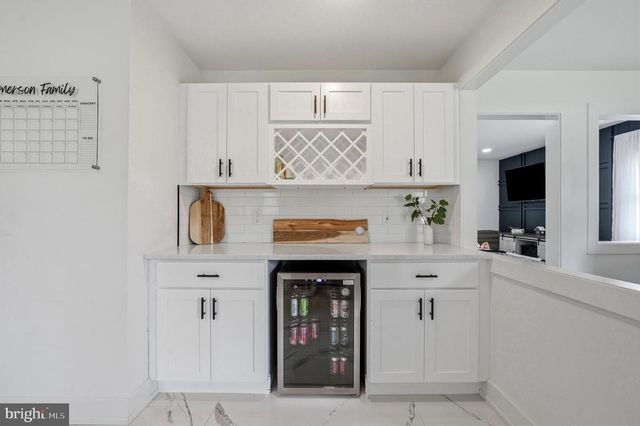 702 WOOD LN, Cinnaminson, NJ 08077