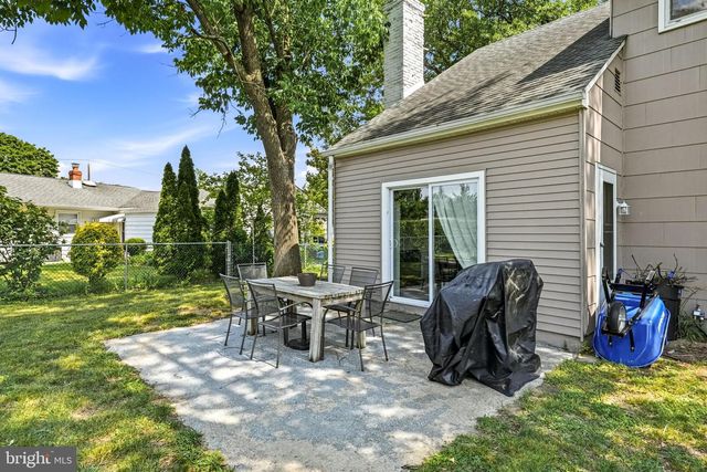 702 WOOD LN, Cinnaminson, NJ 08077