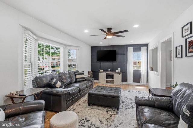 702 WOOD LN, Cinnaminson, NJ 08077