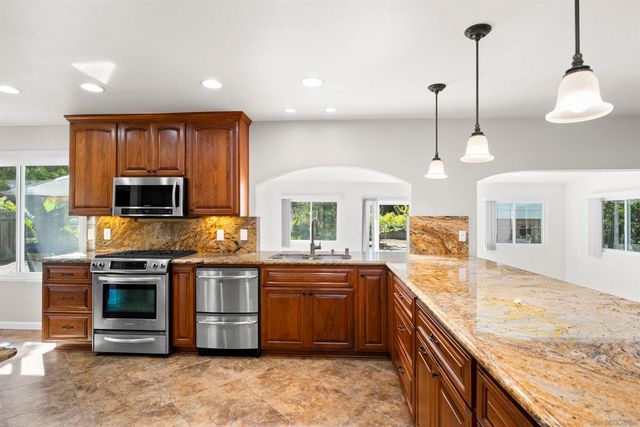 640 E J Street, Chula Vista, CA 91910