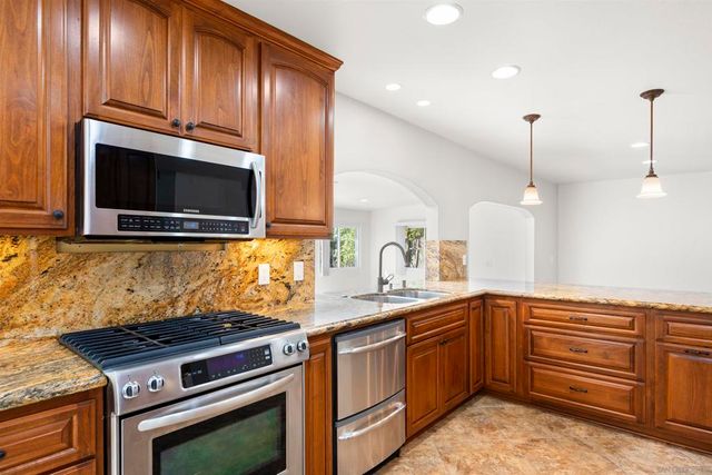 640 E J Street, Chula Vista, CA 91910