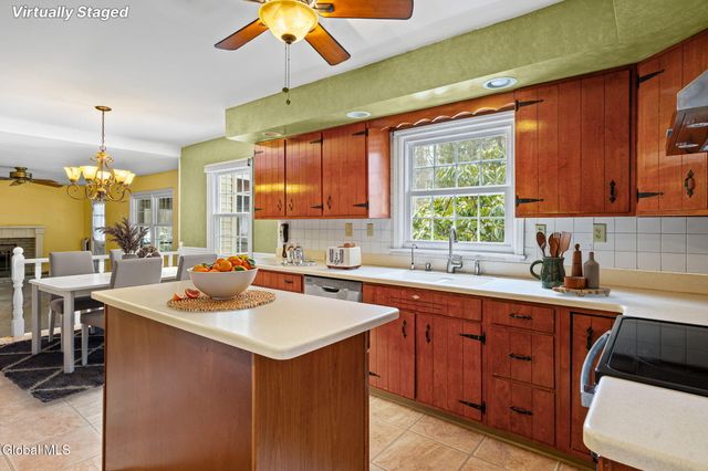 5 Huckleberry Drive, Schodack, NY 12033