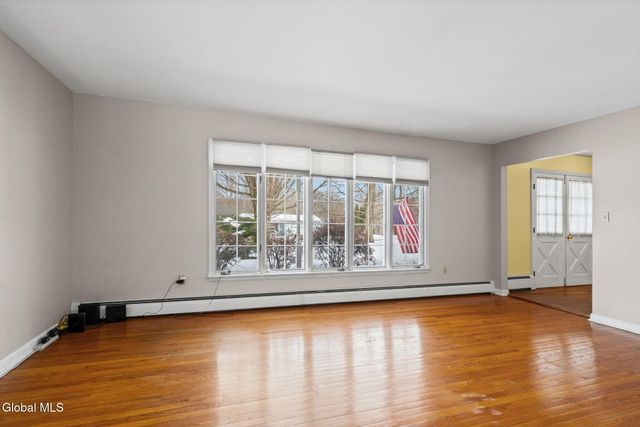 5 Huckleberry Drive, Schodack, NY 12033