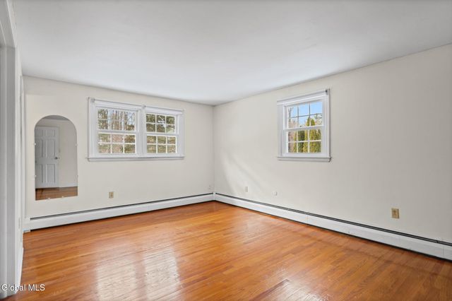 5 Huckleberry Drive, Schodack, NY 12033