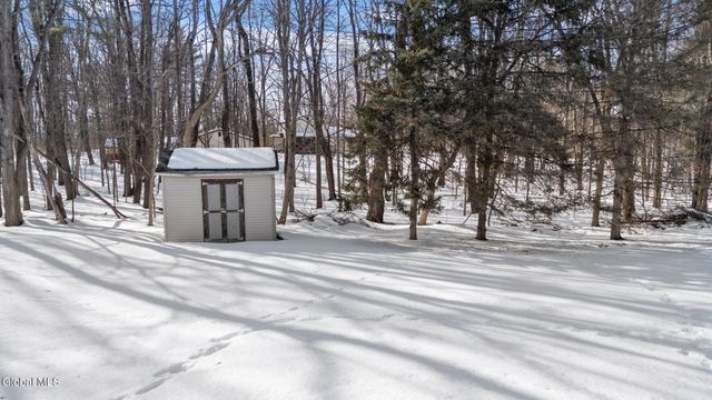 5 Huckleberry Drive, Schodack, NY 12033