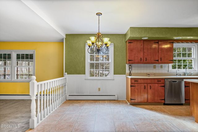 5 Huckleberry Drive, Schodack, NY 12033