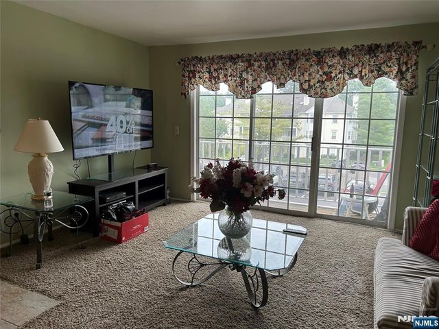 969 Juniper Way, Mahwah, NJ 07430