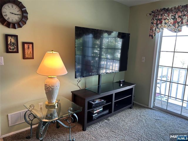 969 Juniper Way, Mahwah, NJ 07430
