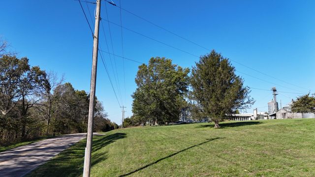 296 316 State Highway, Clever, MO 65631