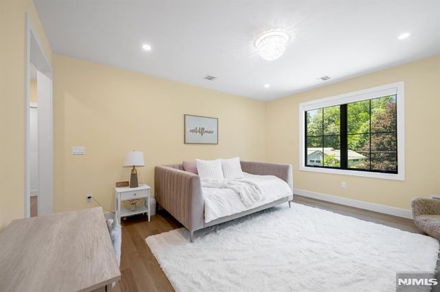 357 Pleasant Lane, Haworth, NJ 07641