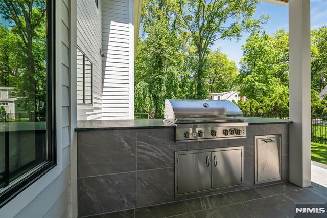 357 Pleasant Lane, Haworth, NJ 07641