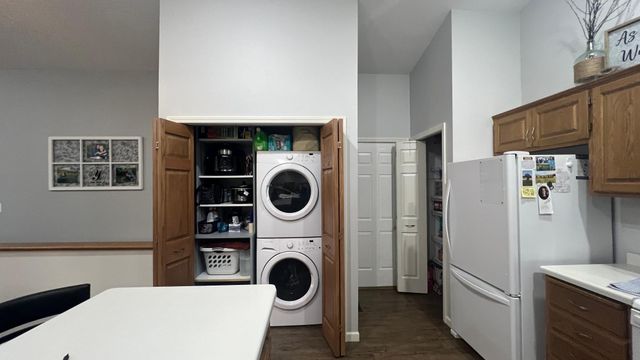 405 Sun Circle, Avon, MN 56310