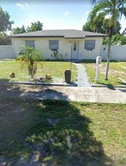 15210 NW 28th Pl, Miami Gardens, FL 33054