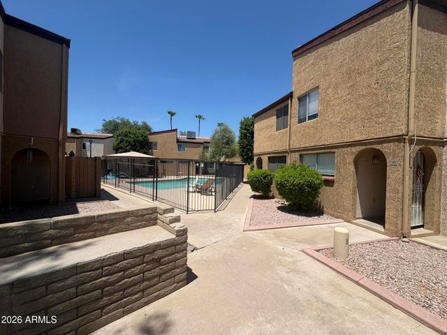 1455 N ALMA SCHOOL Road 40, Mesa, AZ 85201