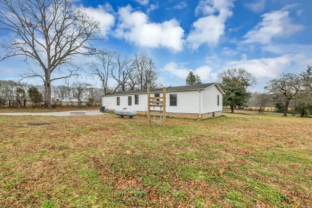 830 CALLS RD, Estill Springs, TN 37330